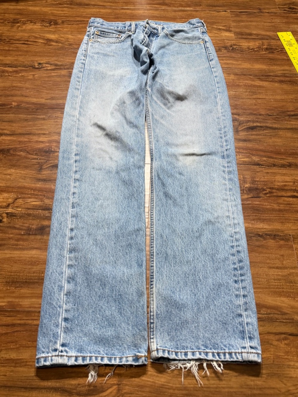 Levi’s 505 Straight Leg Jeans Light Wash W33 L34 Distressed Frayed Hem Vintage